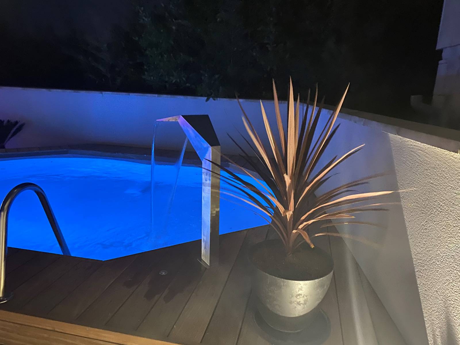 Aménagement terrasse extérieure pour piscine sur le Nord Bassin