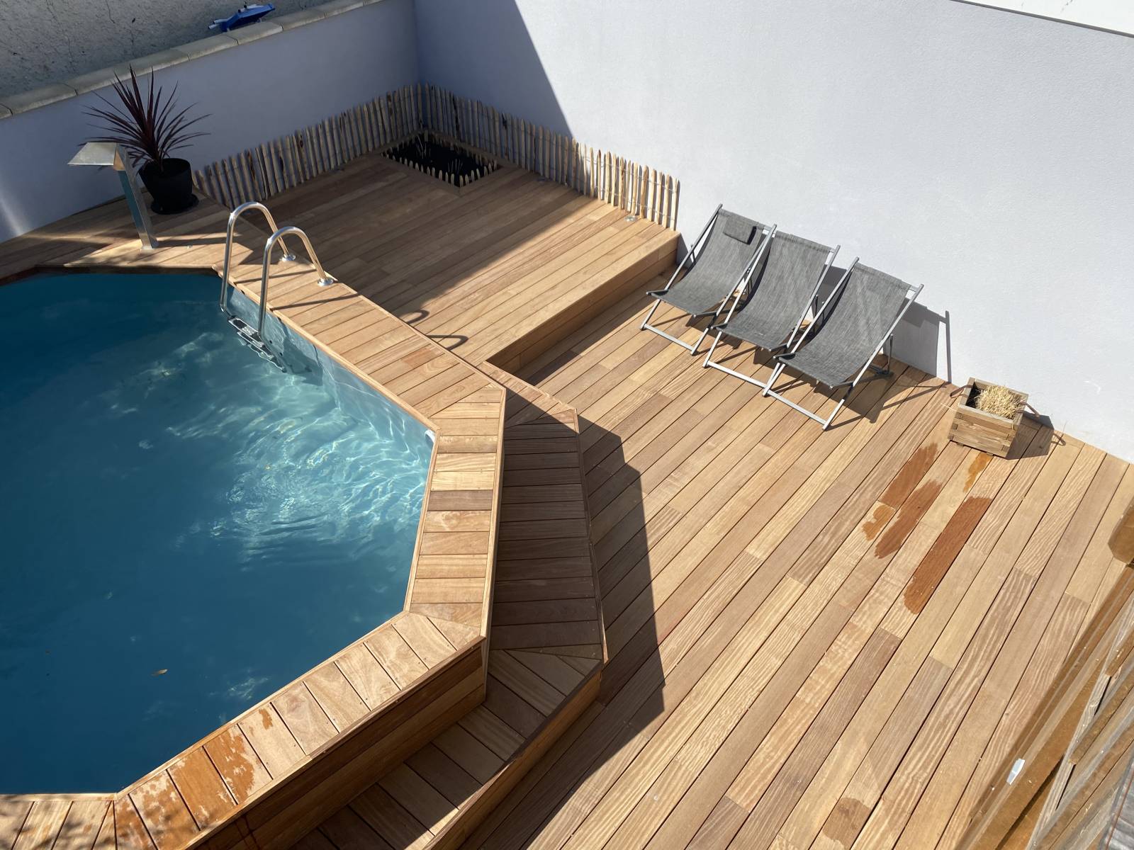 trouver un artisan pour réaliser en bois une petite piscine Nord Bassin