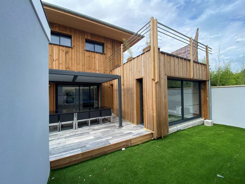 Construction d'une maison d'Architecte à ossature bois, avec étage, sur la Commune d'ARES